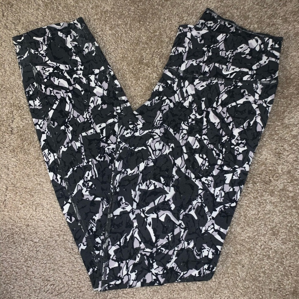 Nike Dri fit leggings full leg size small